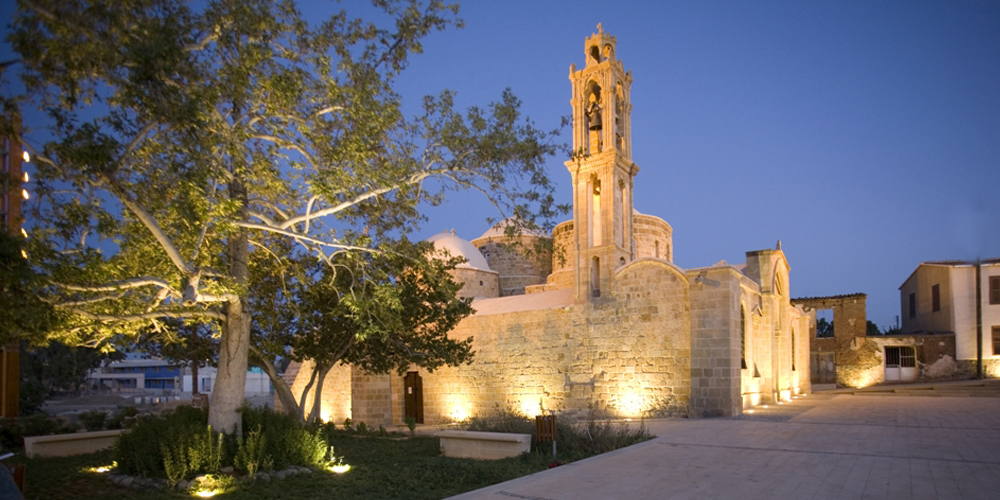 Peristerona square
